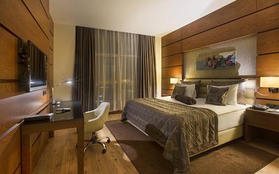 Dedeman Erbil Hotel City Center · 5