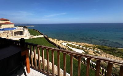 Teko's Golden Hill Hotel · 2