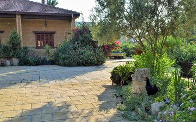 Golden Palms Guest House & Cafe · 5
