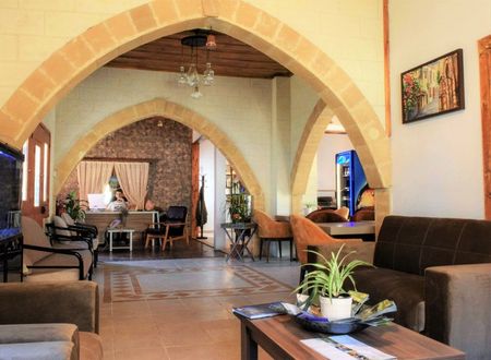 kibris/gazimagusa/gazimagusa/golden-palms-guest-house-cafe_c269e390.jpg