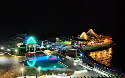 Hotel Dome · 5