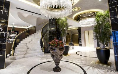 Rocks Hotel - Casino · 2