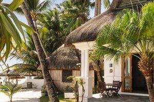 mauritius/trou-aux-biches/coastal-road/constance-sakoa-boutik_e699f229.jpg