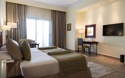 Swiss Inn Plaza Hotel · 5