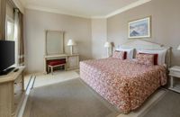 Junior Suite, Queen Bed, Sea View