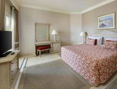 Junior Suite, Queen Bed, Sea View