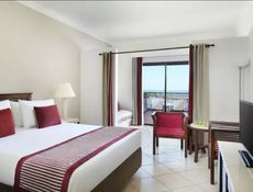 Superior Family Queen or Twin Bed Sea View
