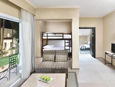 Deluxe Family Room - Queen Size or Twin Twin Garden View