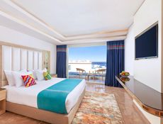 Deluxe Family Room With Sea View