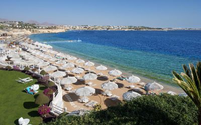 Sunrise Arabian Beach Resort Posh Club · 4