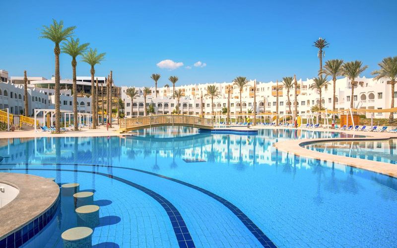 Sunrise Diamond Beach Resort Grand Select · 1
