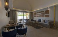 Executive Swim Up Suite - Posh Club