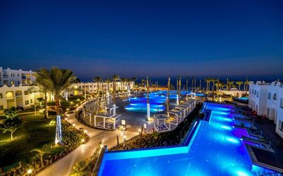 Sunrise Diamond Beach Resort Posh Club · 2
