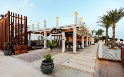Sunrise Diamond Beach Resort Posh Club · 4