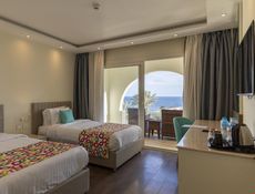 Family Jacuzzi Suite