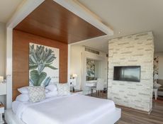 Royal Villa- Posh Club