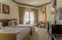 Signature Swim Up Suite - Posh Club