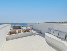 Junior Jacuzzi Suite - Posh Club
