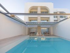 Executive Pool Suite - Posh Club