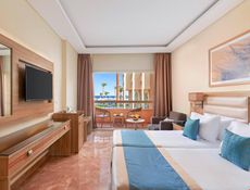 Deluxe Family Room Sea View