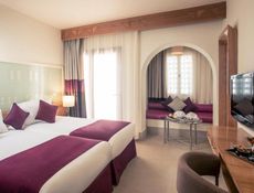 Standard Twin Room - Side Sea View