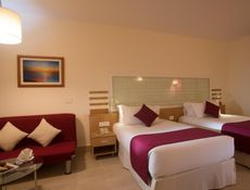 Superior Twin Room - Pool View