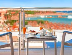 Deluxe Room - Sea View