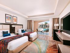 Deluxe Room Pool View