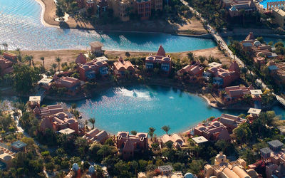 Sheraton Miramar Resort. · 5