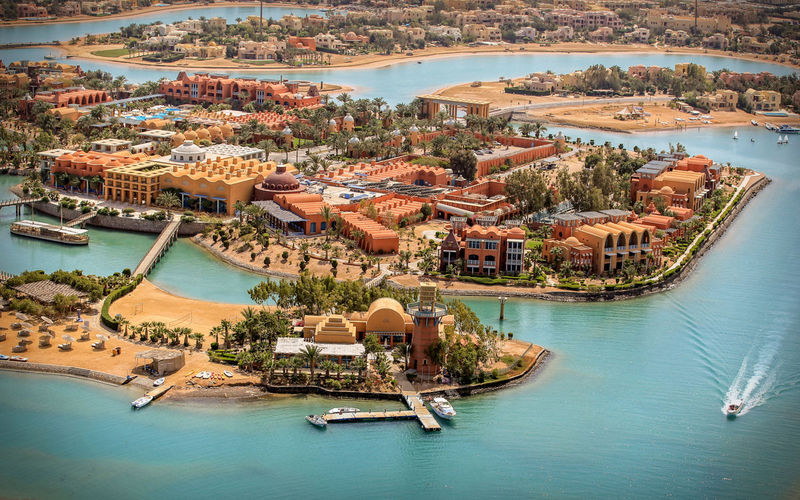 Sheraton Miramar Resort. · 1