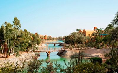 Sheraton Miramar Resort. · 3