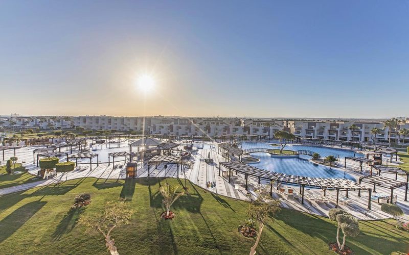 Sunrise Crystal Bay Resort Posh Club · 1