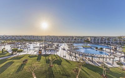 Sunrise Grand Select Crystal Bay Resort · 5