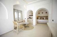 Lexi Suite - Posh Club