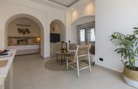 Junior Jacuzzi Suite - Posh Club