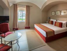 Junior Suite Queen Bed Pool View