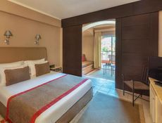 Deluxe Family Queen or Twin Bed Pool View