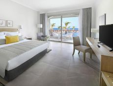 Superior Queen or Twin Bed Pool & Sea View