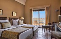 Superior Queen or Twin Bed Sea View