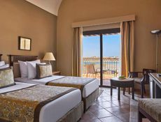 Superior Queen or Twin Bed Sea View