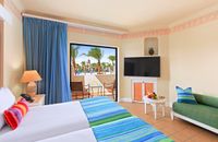 Deluxe Room with Beach Front