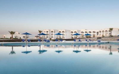 Cleopatra Luxury Resort Sidi Henish North Coast · 4