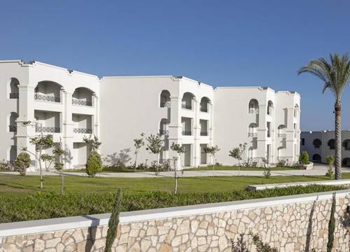 misir/matruh/marsa-matruh/cleopatra-luxury-resort-sidi-henish-north-coast_4784e30b.jpg