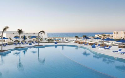 Cleopatra Luxury Resort Sidi Henish North Coast · 5