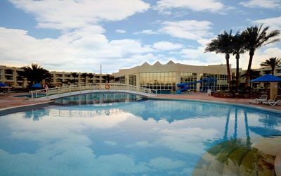 Aurora Oriental Resort · 5