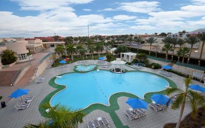 Aurora Oriental Resort · 3