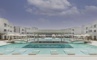 Tanoak Hotel · 5