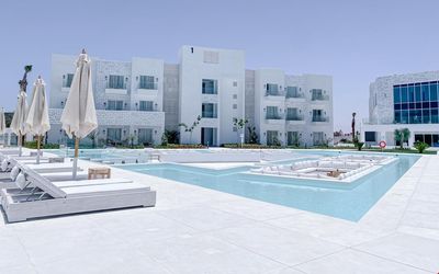 Tanoak Hotel · 3