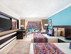 Deluxe Room King Bed