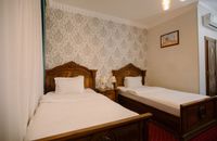 TWIN BED ROOM